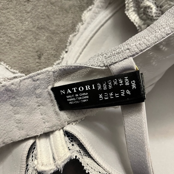 Natori feathers plunge t-shirt bra.  Platinum/nimbus. - Picture 3 of 3